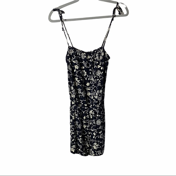 WESC romper size M EUC - Picture 1 of 2